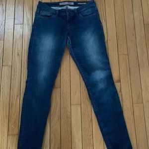 Guess Power Skinny Low Rise Jeans, Size 27